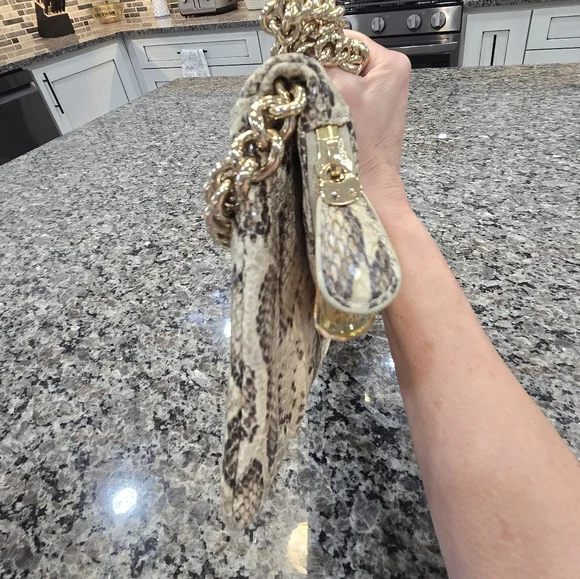 Henri Bendel Beige Snake-Print Chain Crossbody Bag Clutch - Picture 7 of 16